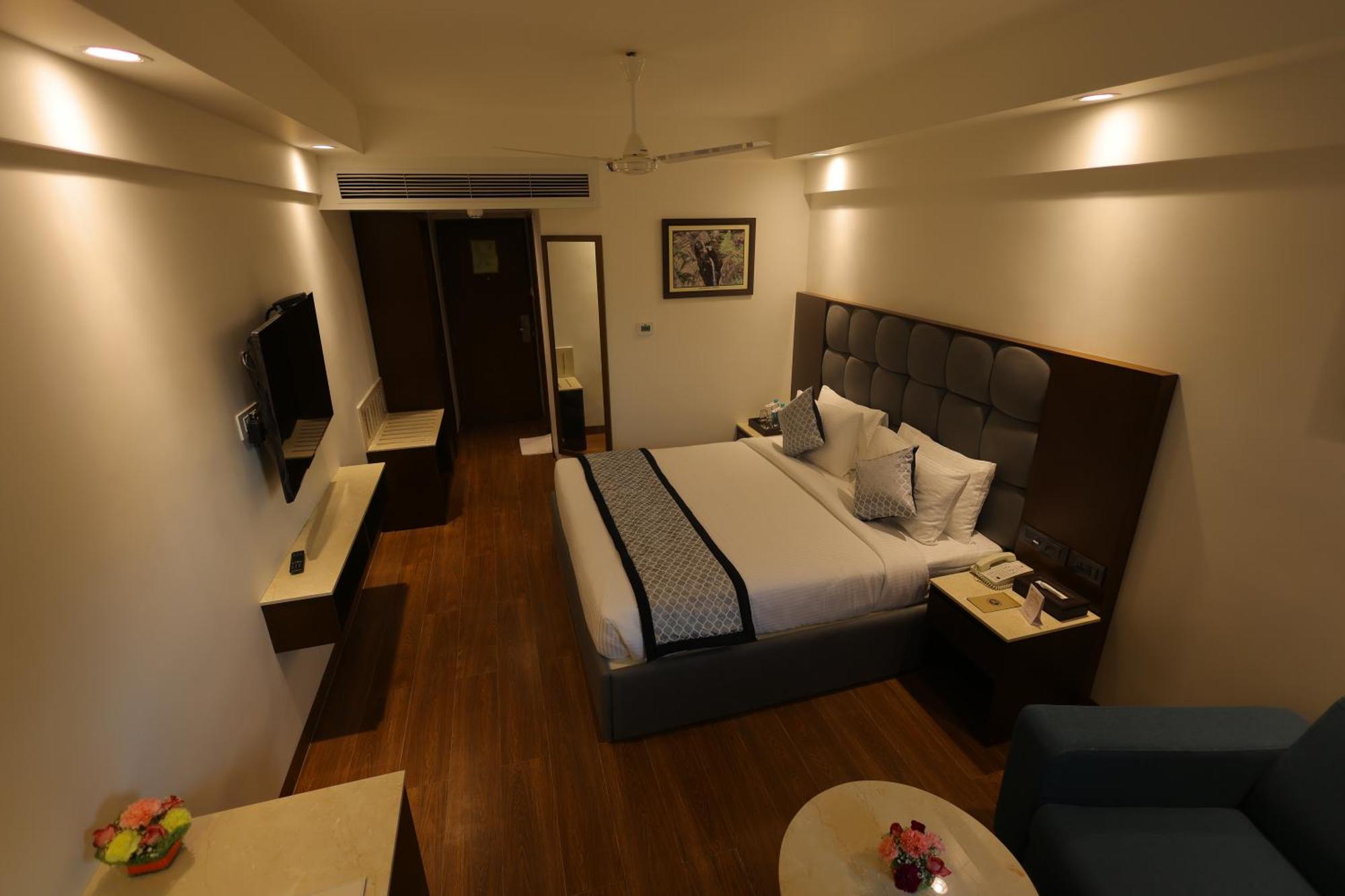 Hotel Ramee Guestline Tirupati Exterior foto