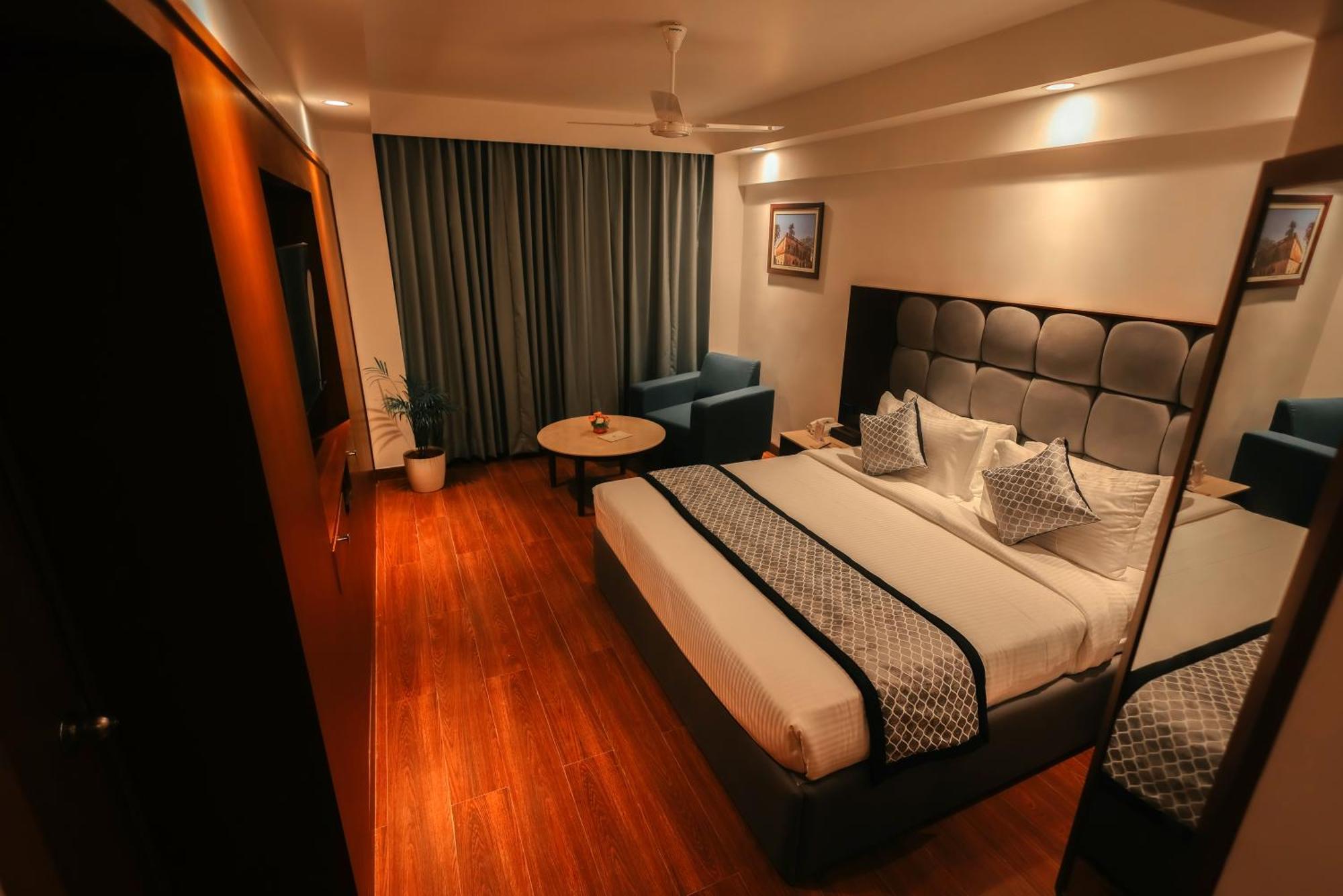 Hotel Ramee Guestline Tirupati Exterior foto