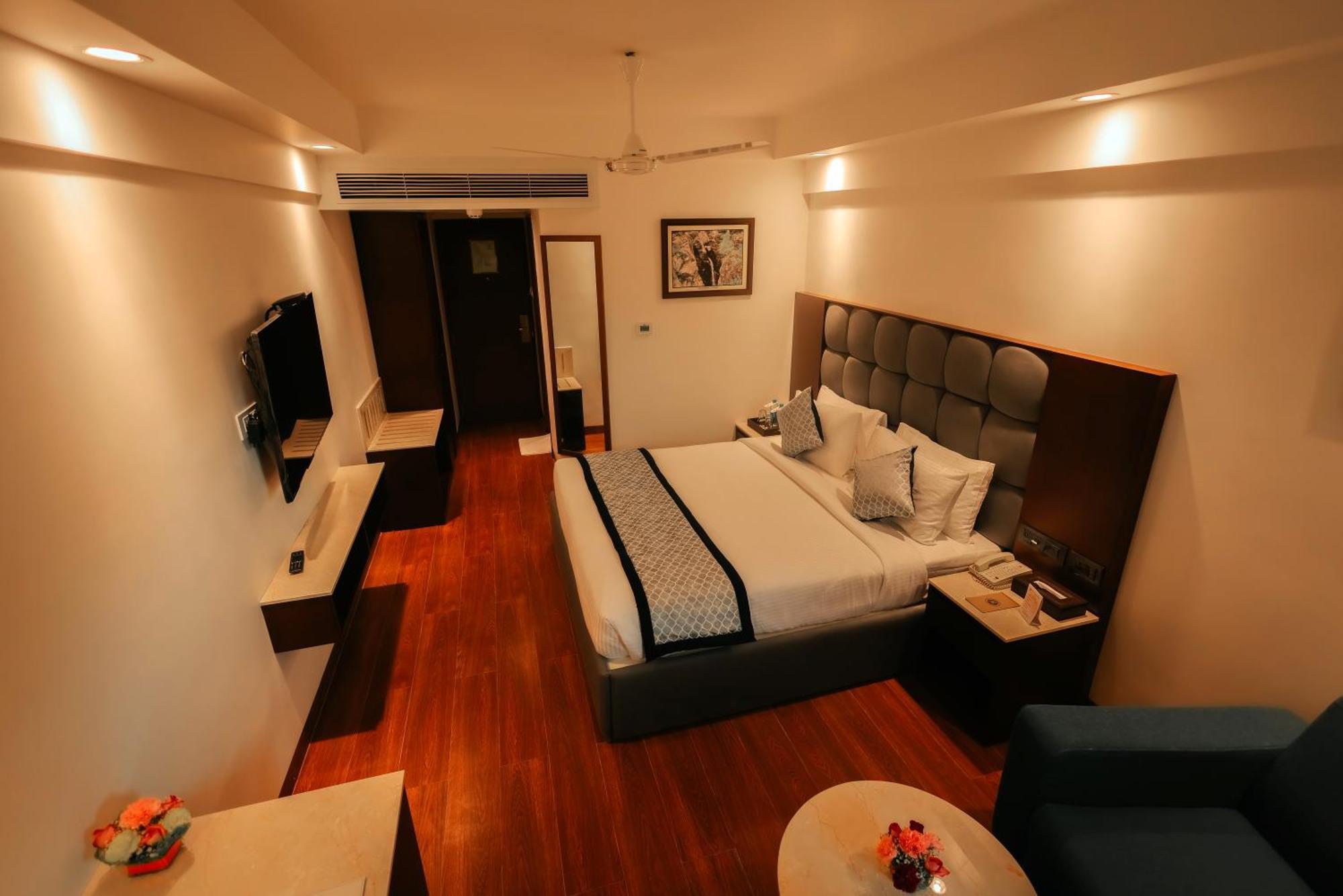 Hotel Ramee Guestline Tirupati Exterior foto